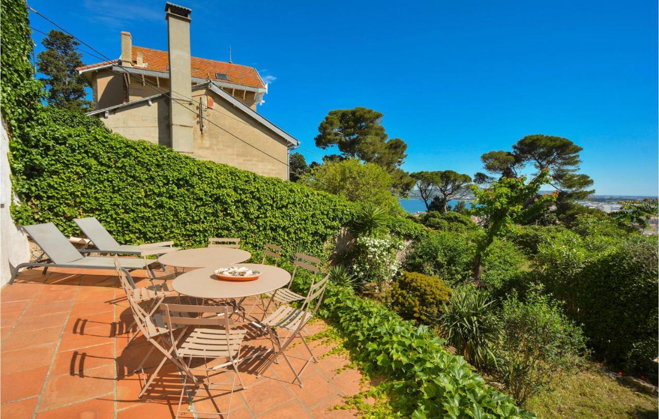 Cozy Home In Sete With Outdoor Swimming Pool Kültér fotó