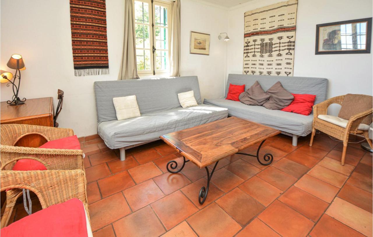 Cozy Home In Sete With Outdoor Swimming Pool Kültér fotó