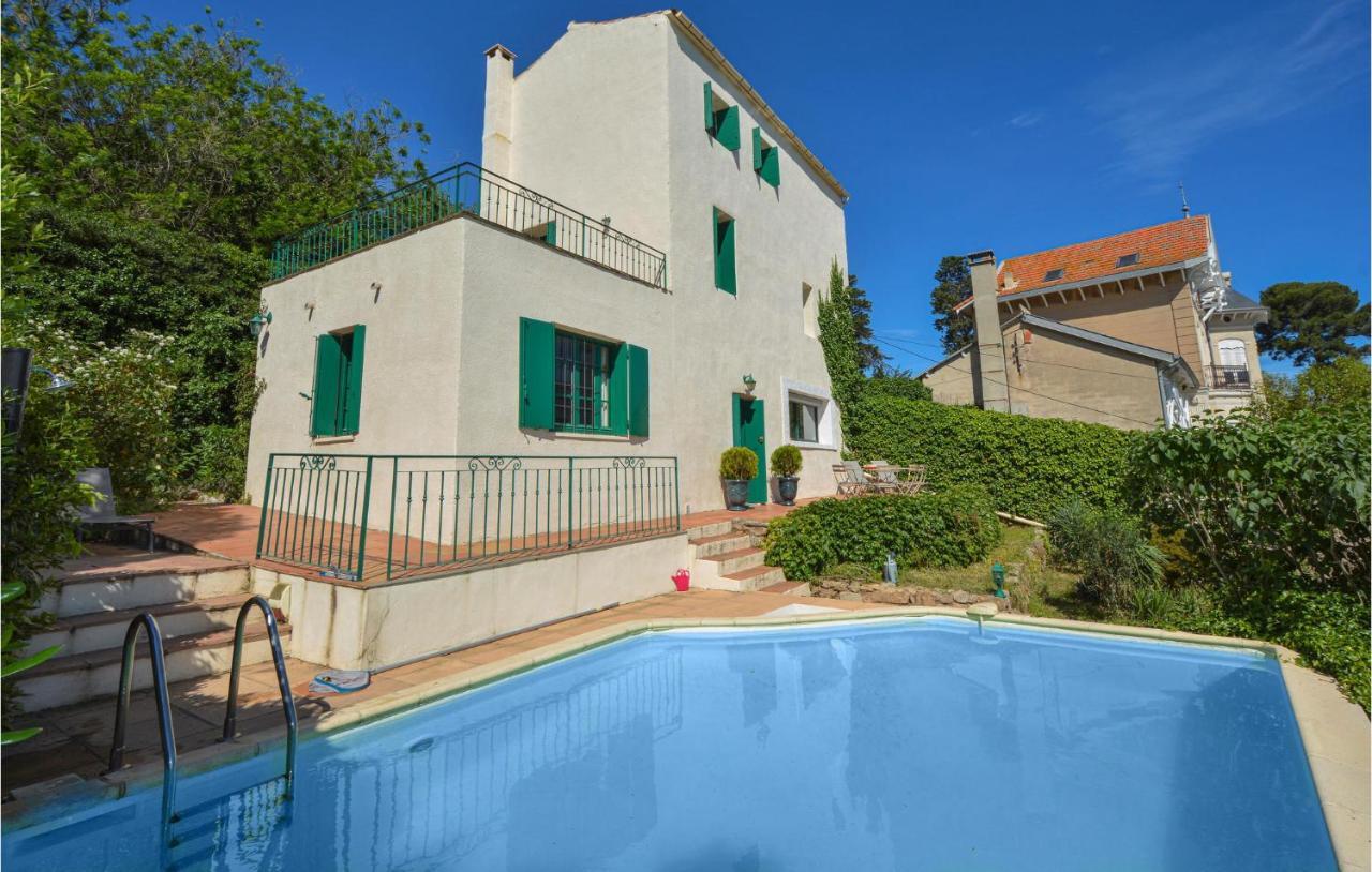 Cozy Home In Sete With Outdoor Swimming Pool Kültér fotó