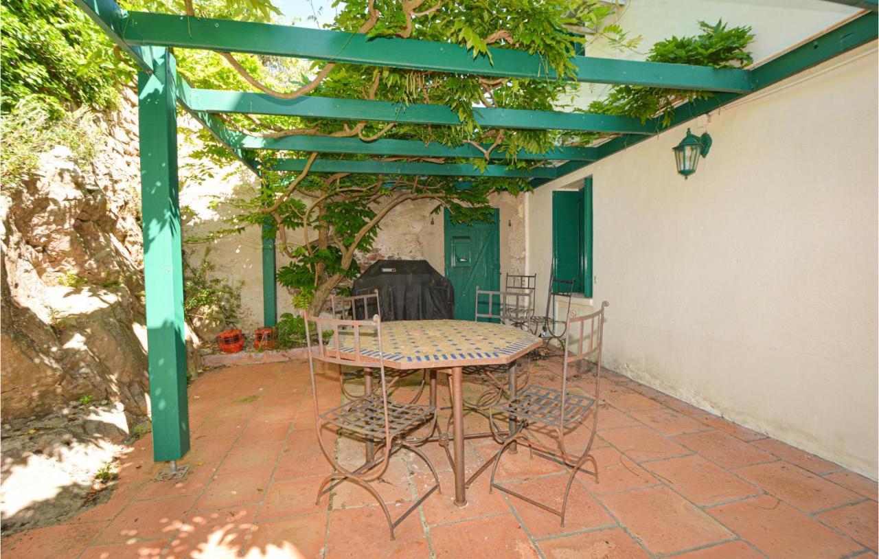 Cozy Home In Sete With Outdoor Swimming Pool Kültér fotó