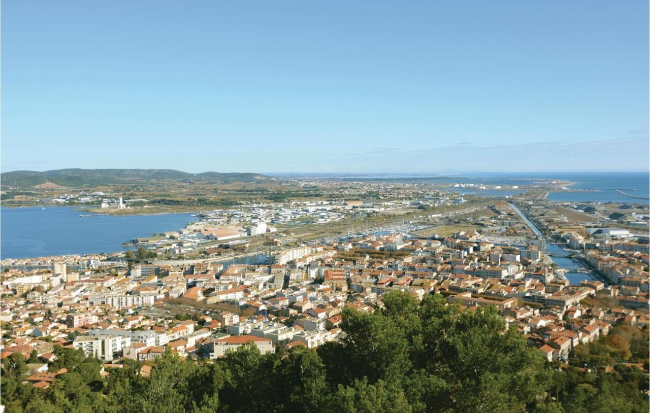 Cozy Home In Sete With Outdoor Swimming Pool Kültér fotó