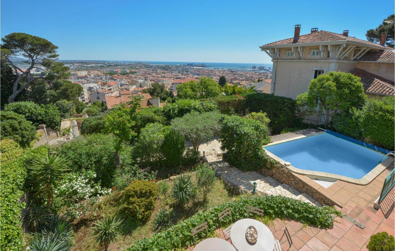 Cozy Home In Sete With Outdoor Swimming Pool Kültér fotó