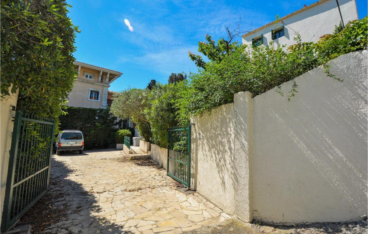 Cozy Home In Sete With Outdoor Swimming Pool Kültér fotó